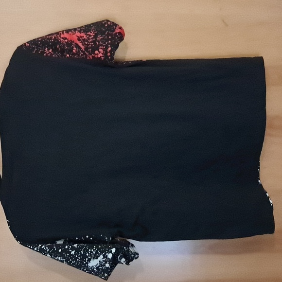 Fresh laundry t-shirt size large - Picture 2 of 2